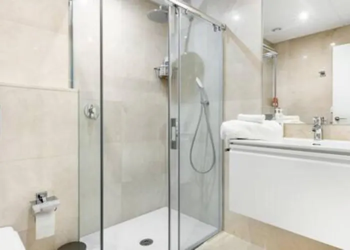 Avenida Puerta Del Mar Apartment