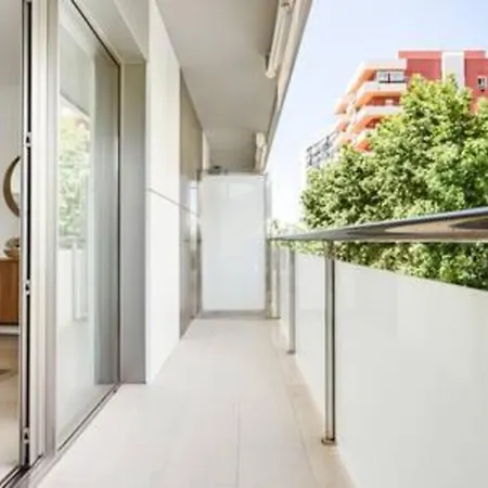 Avenida Puerta Del Mar * מארבלה