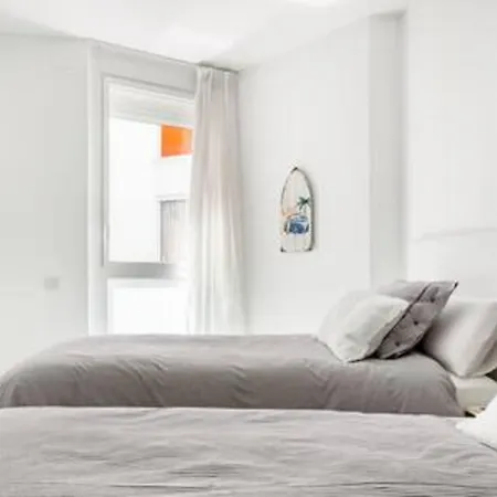 Avenida Puerta Del Mar מארבלה