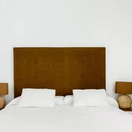 Avenida Puerta Del Mar *