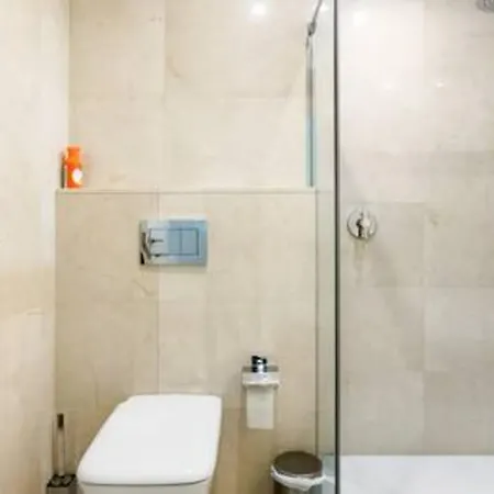 Avenida Puerta Del Mar