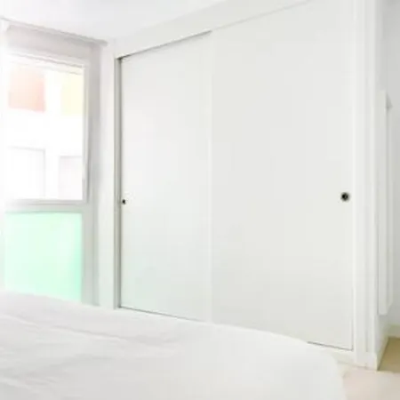 公寓 Avenida Puerta Del Mar 马尔韦利亚